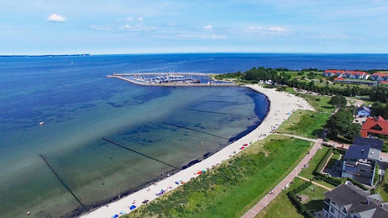 Ferienhaus Emmely Nur Wenige Gehminuten Zum Strand Ruhig Glowe Esterno foto
