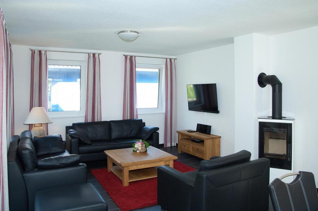 Ferienhaus Emmely Nur Wenige Gehminuten Zum Strand Ruhig Glowe Esterno foto