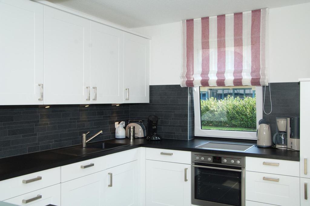 Ferienhaus Emmely Nur Wenige Gehminuten Zum Strand Ruhig Glowe Esterno foto